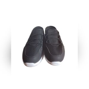 quinn sneaker clogs size 8 wide new